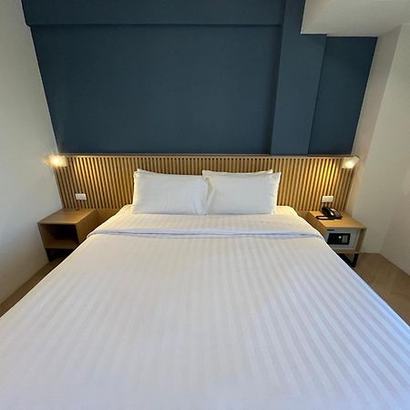 Hotel De Botan Bangna à Bangkok Extérieur photo