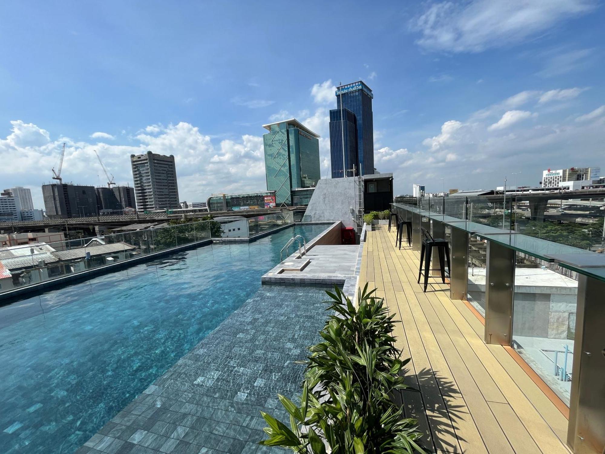 Hotel De Botan Bangna à Bangkok Extérieur photo